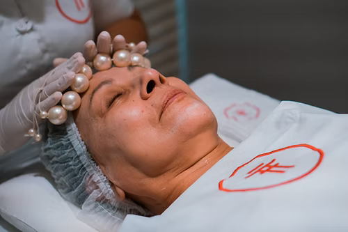 Revitalização e Lifting Facial com Pó de Pérolas - 1h